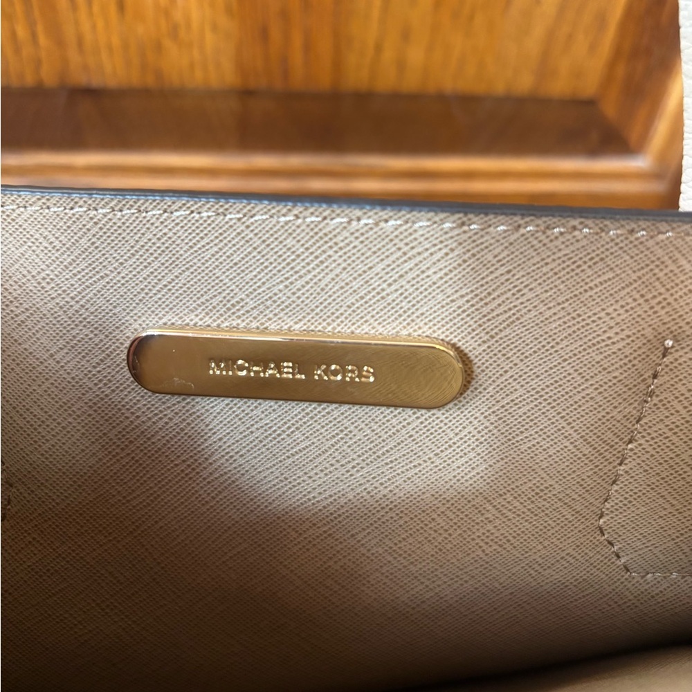 NWOT Michael Kors Tan Leather Satchel - Picture 7 of 9